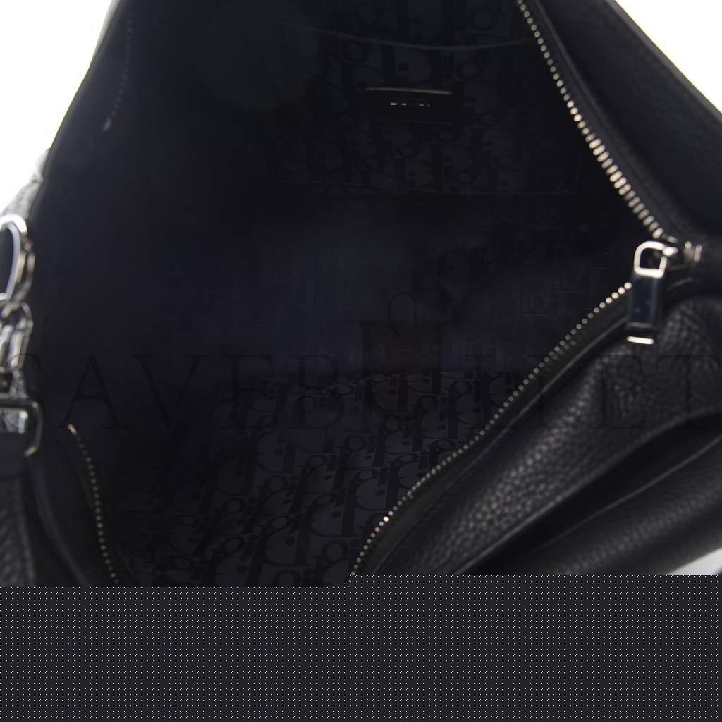 D*or grained calfskin saddle soft bag black (31*27*12.7cm)